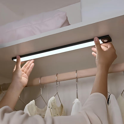 GlowSense™ Bezprzewodowa Lampka LED Aktywowana Ruchem
